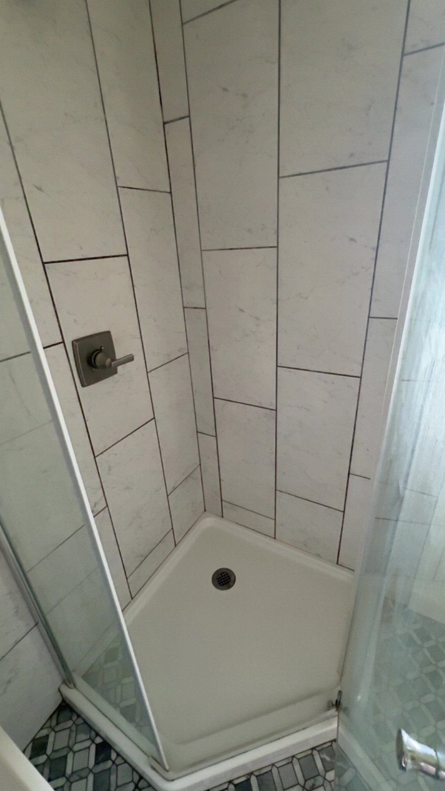 Shower — tile & grout detail